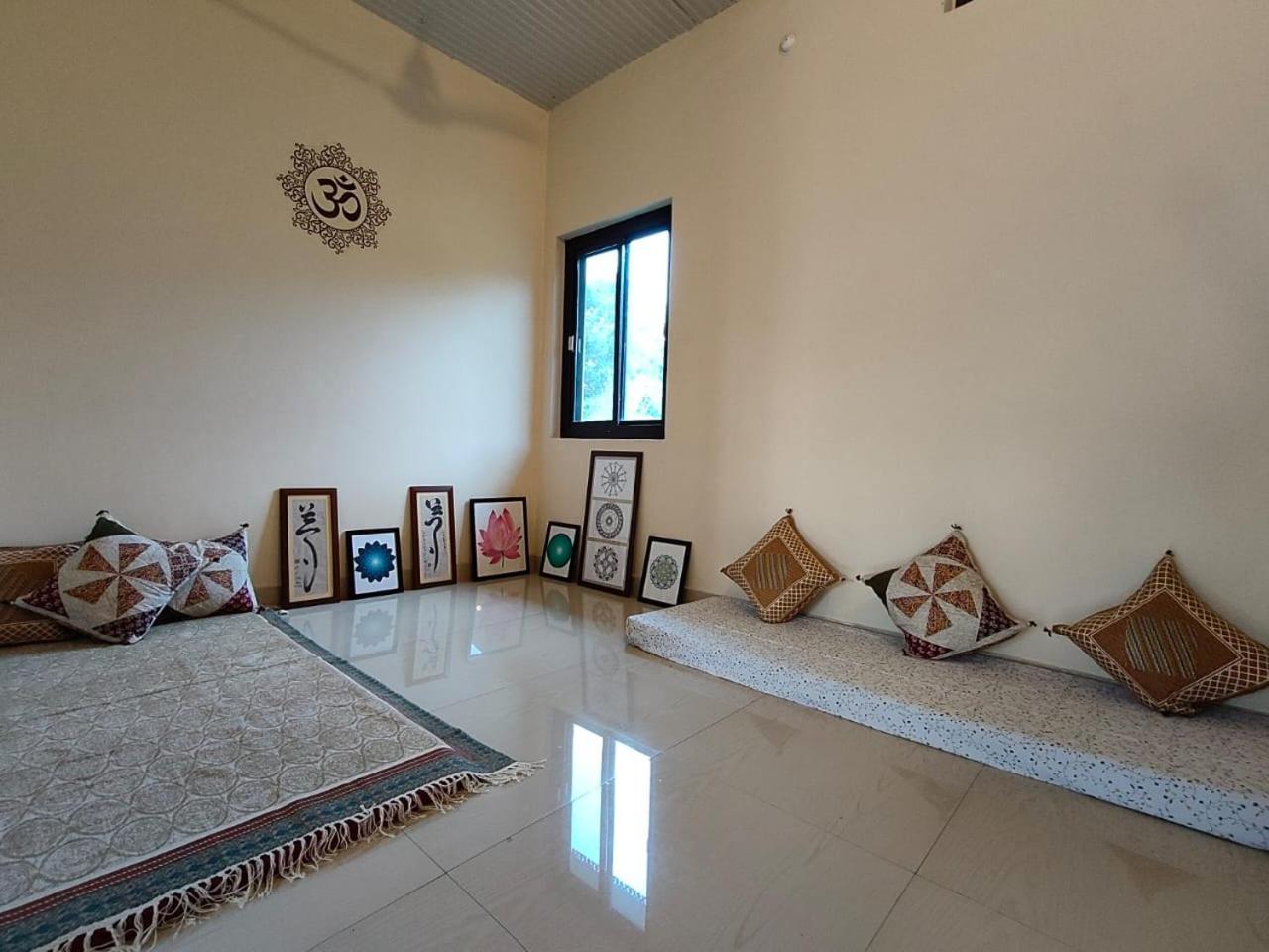 Aditya Homestay Bir-Billing Surrounded By Mountains Buitenkant foto