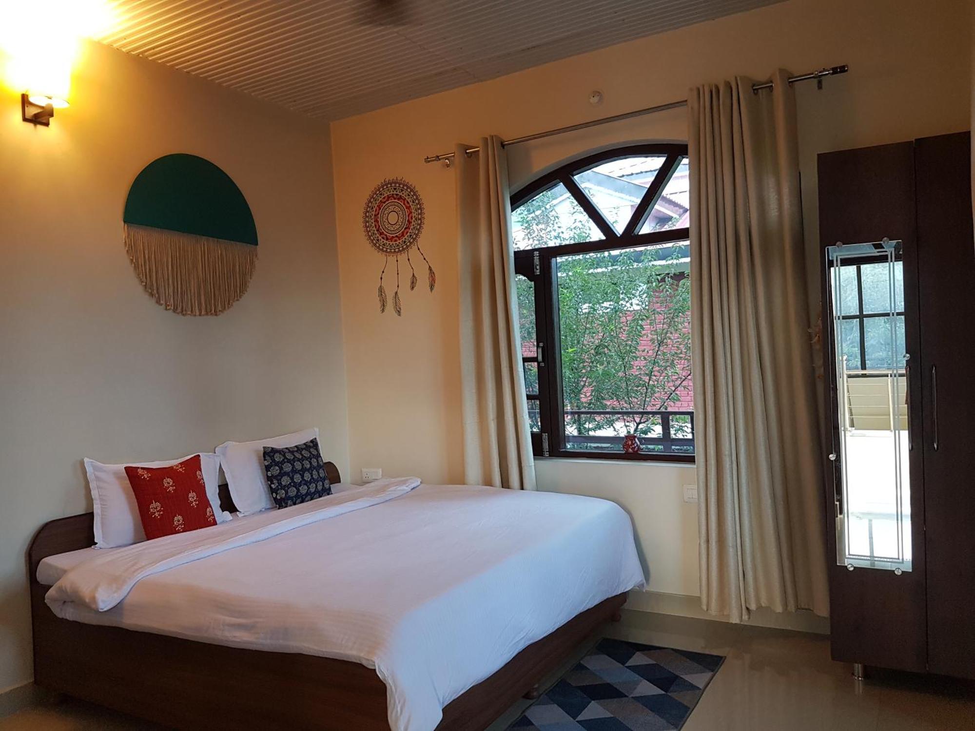 Aditya Homestay Bir-Billing Surrounded By Mountains Buitenkant foto